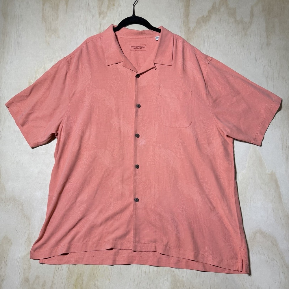 Tommy Bahama 100% Silk Camp Shirt Mens XL Pink Hawaiian Aloha Button Up Casual